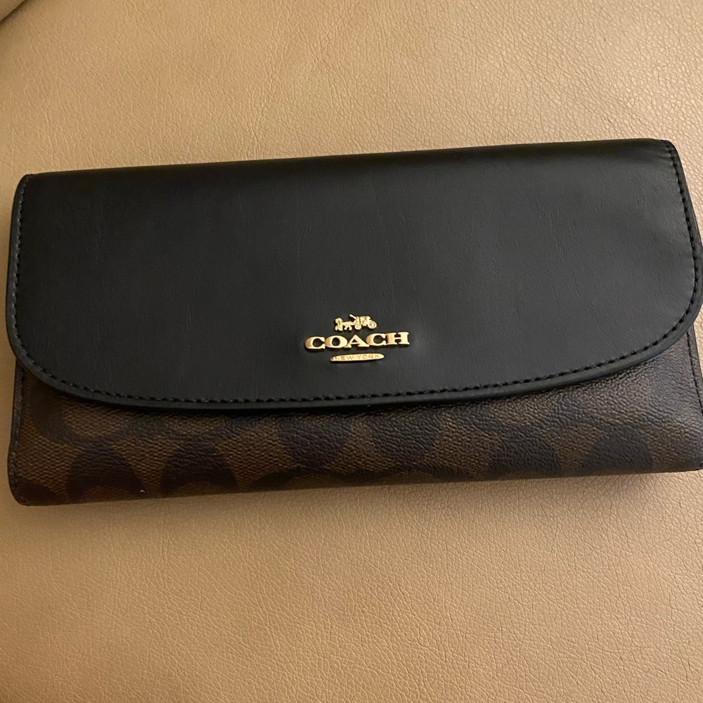 New Coach fold over wallet